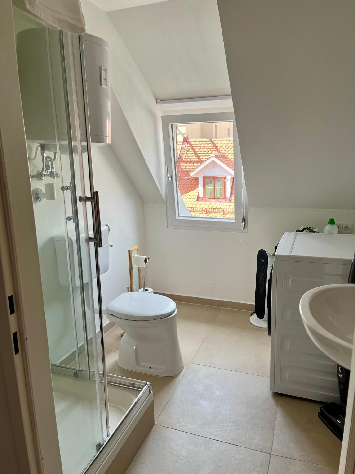 Flores City Center Studio - Easy Self-Check-In Graz Exterior foto